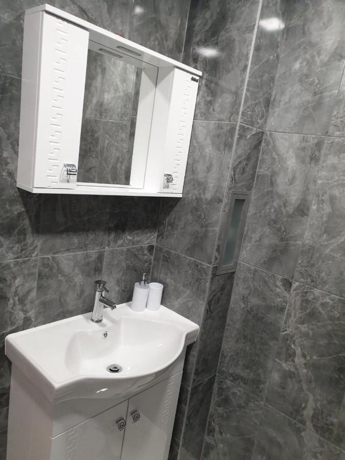 Apartment The Room Burgas Bagian luar foto