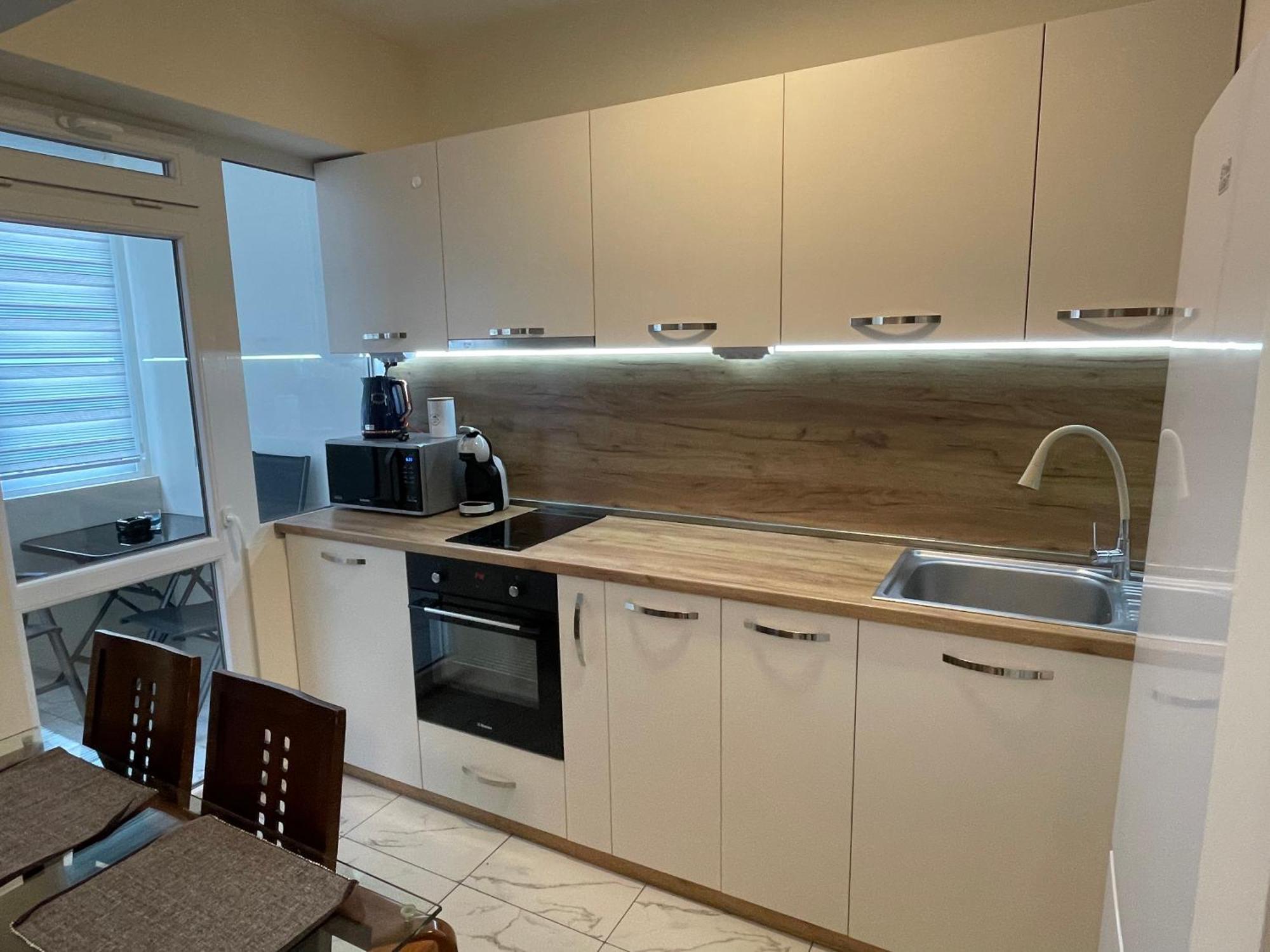 Apartment The Room Burgas Bagian luar foto