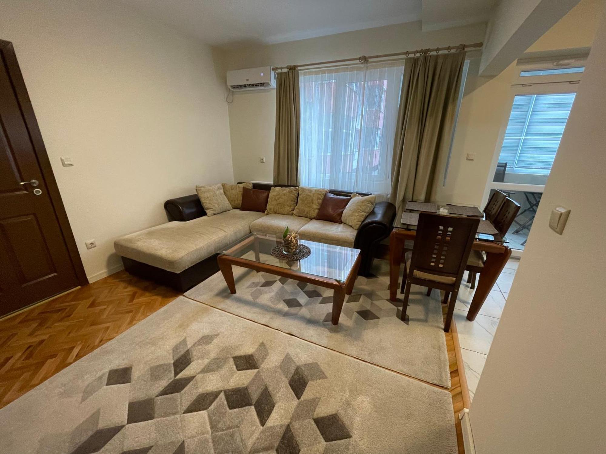 Apartment The Room Burgas Bagian luar foto